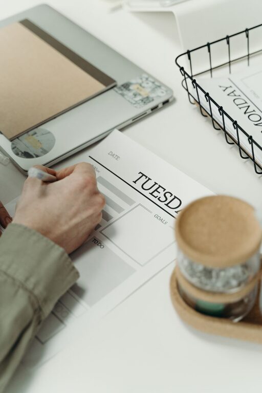 How to Design a Weekly Reset Routine for Better Productivity